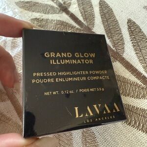 Pearl Black and Gold Packaging